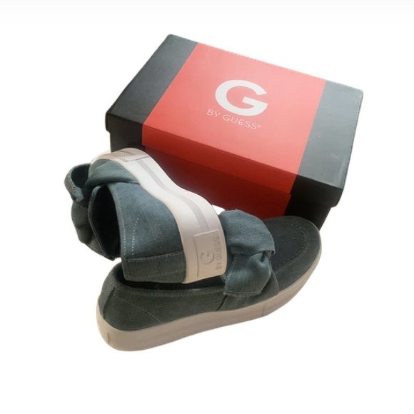 G by GUESS - Picture 2 of 9